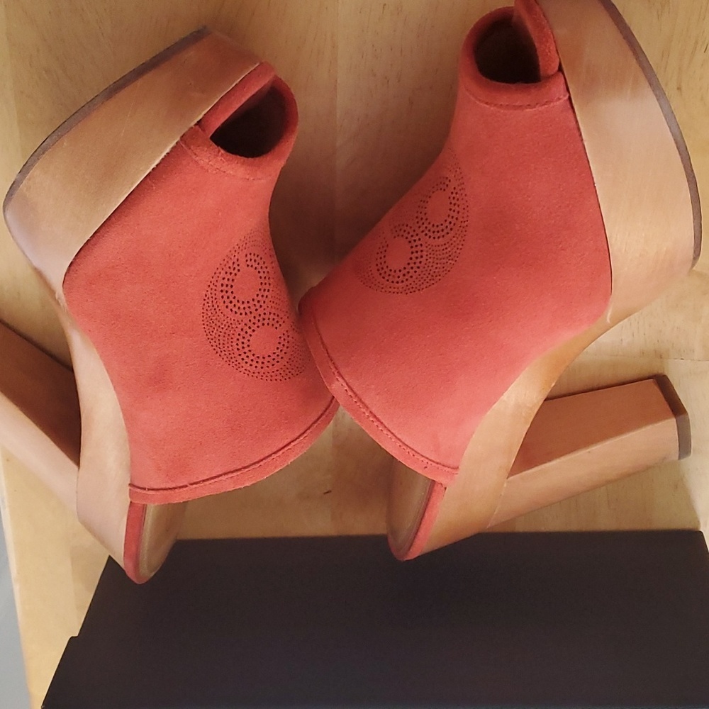 COACH Platform Shoes - Picture 6 of 6